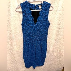 Beautiful dress. Perfect for wedding guest attire or going out.